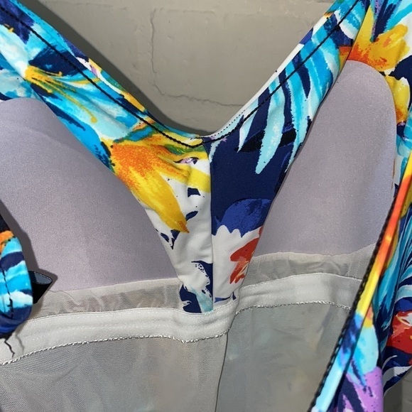 Maxine of Hollywood swimsuit 1x full coverage tropical‎ floral - Picture 6 of 7